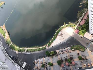 Himika Studio: romantic lake view and city view