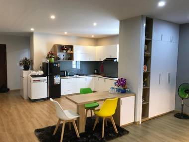 Himika Studio: romantic lake view and city view