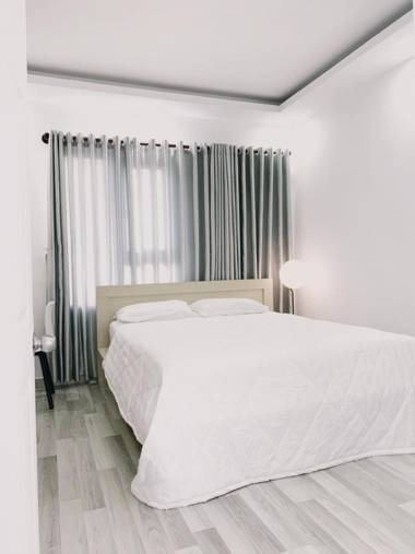 THE MOON APARTMENT 1