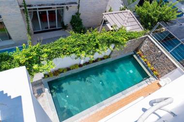 Huong Giang Seaside Villa Vung Tau