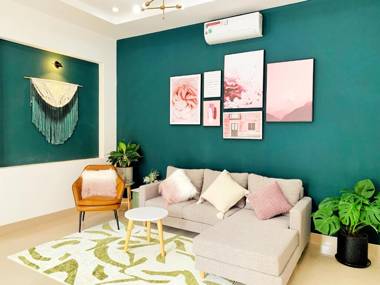 Contemporary Greenhouse Garden Villa- 4 bedrooms Villa