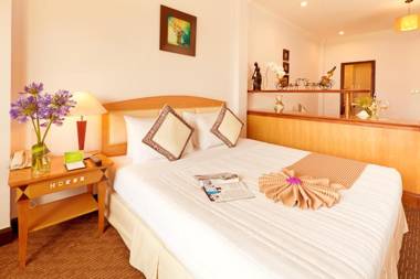 Liberty Hotel Saigon Parkview