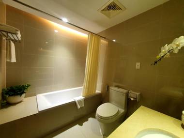 Saigon Hotel Dong Du