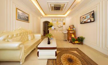 Golden Star Hotel - 60 Le Thanh Ton