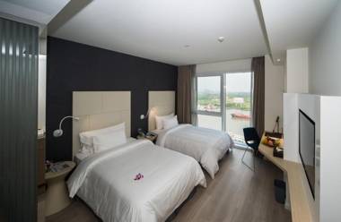 Liberty Central Saigon Riverside Hotel