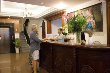 Hoa Phat Hotel & Apartment