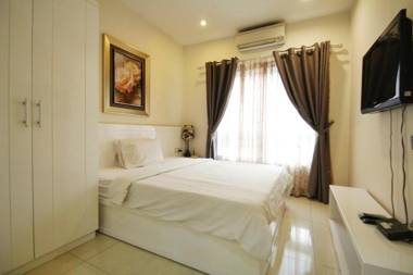 Queen Central Apartment-Hotel