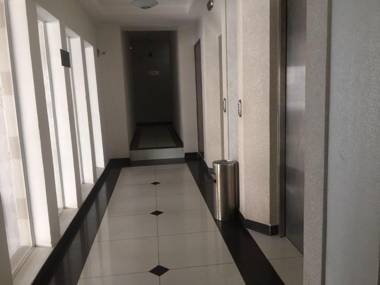 Modern Saigon Hotel 2