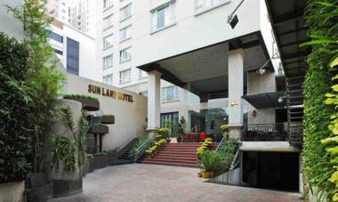 The Arrivals Hotel from Sunland hotel