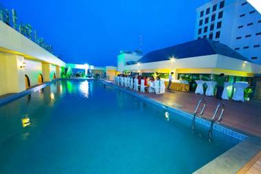 MerPerle Crystal Palace