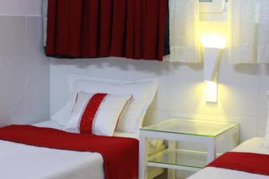 QUANG SAIGON Hotel- 40-7 Bùi Viện-Walking street