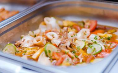 Airport Saigon Hotel - Gần ẩm thực đêm chợ Phạm Văn Hai