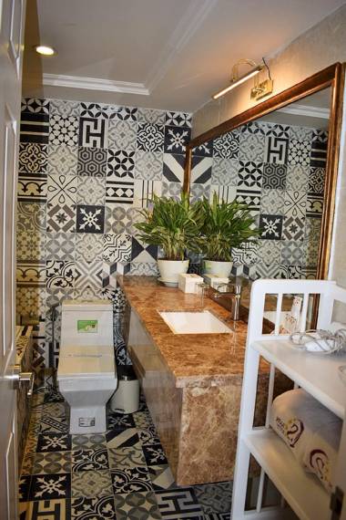 Saigon By Night Luxury Hotel