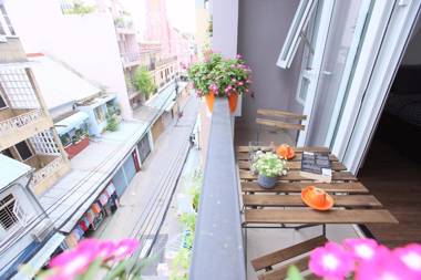The Nguyens Cafe - Pink Church View