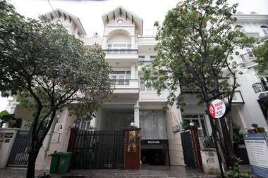 Bin Bin Hotel 2 - Near Him Lam D7