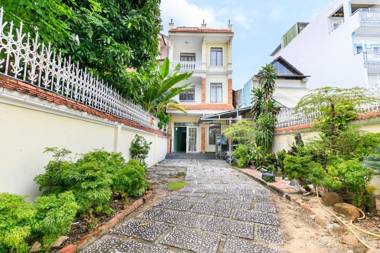 Halo Apartment With Balcony