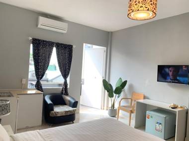 Quy Hung Hotel - Ben Thanh Market Central