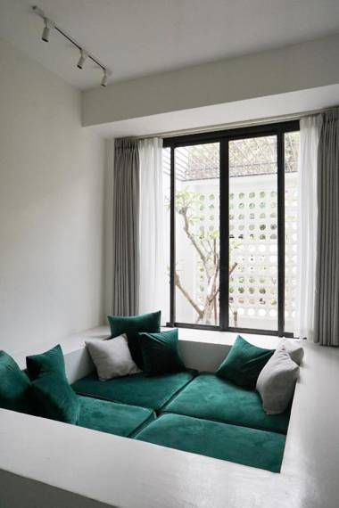 Botanist Lab Minihotel by CIRCADIAN