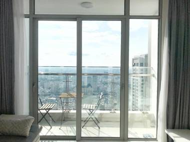 Tori Apartment @Vinhomes Central Park