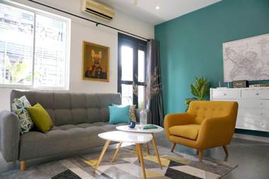 Spacious Retro Apt 5 Min Walk to Ben Thanh Market