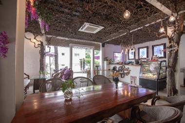 RedDoorz @ Forget Me Not Homestay