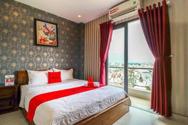 RedDoorz The Sun Hotel near Duong Quang Ham Street
