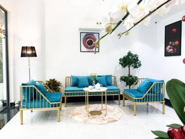 The Royal Homies - Phu My Hung