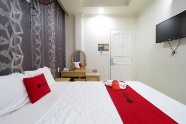 RedDoorz Minh Thu Hotel Cong Lo
