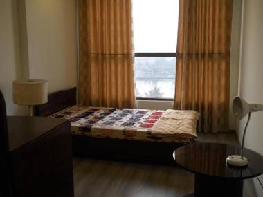 DON'S bedroom for only 1 male guest