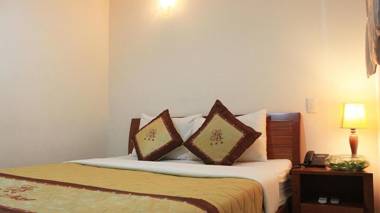 The Alley Saigon Hotel