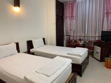 KHÁCH SẠN ĐÌNH ĐÌNH