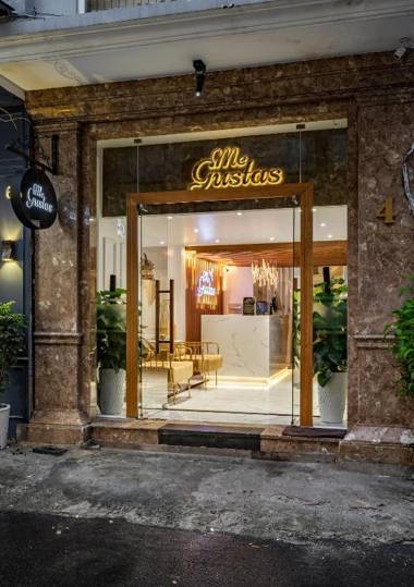 Me Gustas - Love Hotel