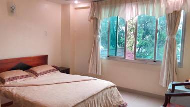 Khách Sạn 7 Ngôi Sao