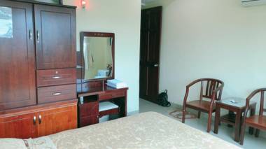 Khách Sạn 7 Ngôi Sao