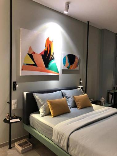 Bare Chic - Bare Boutique Stays