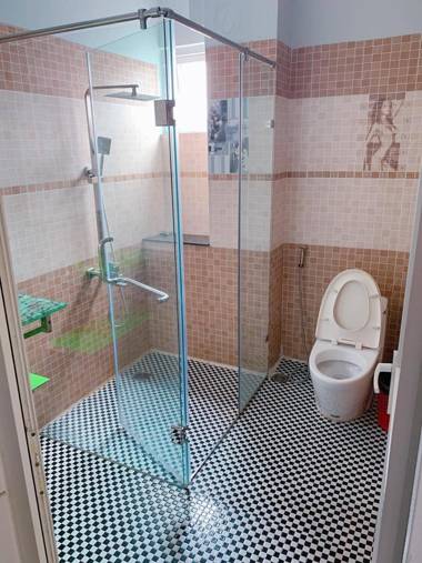 khách sạn trang thùy