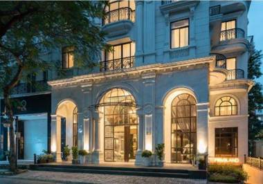 Charmaine's Hotel & Apartment