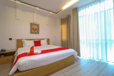 RedDoorz Sao Mai Hotel