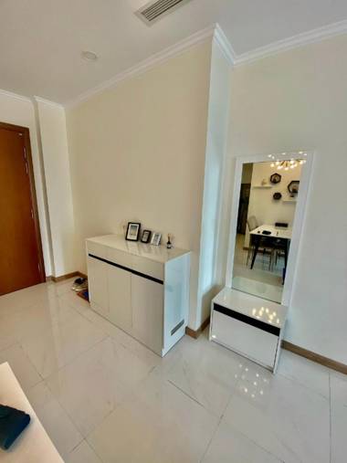 Vinhomes Central Park - Modern Service Apartments