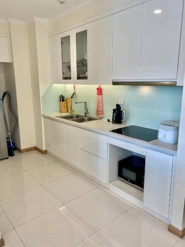 Vinhomes Central Park - Modern Service Apartments