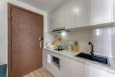 DANNY’s FREE GYM POOL APT near BUI VIEN Ben Thanh