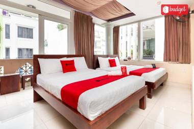 RedDoorz Nguyen Khang Hotel