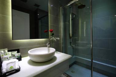 GreenTree Saigon Dong Du Hotel