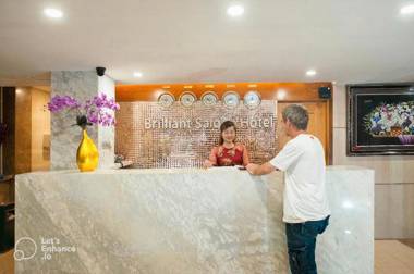 Felix Hotel at Bui Vien large window