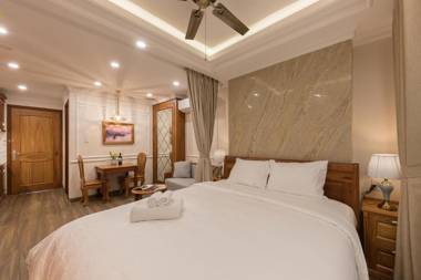 Woody House Boutique