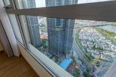 3br Apt next to Landmark81 nice view