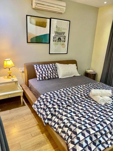 Bright and Artistic 2BR Serviced Apartment