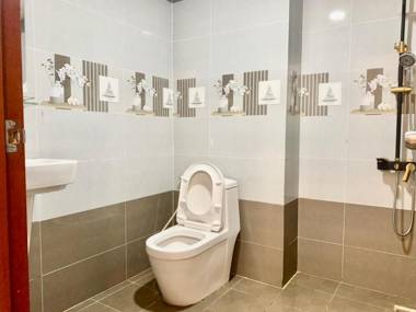 OYO 1170 Nhan Duc Hotel