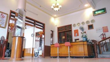 Hai Huong Hotel