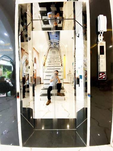 Phuong Dong Hotel and Apartment